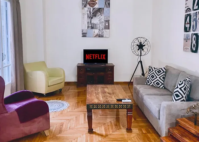 Spacious 2 Bedroom Downtown - Explore Center By Foot